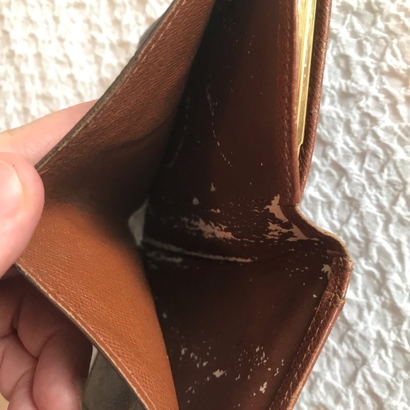 Vintage 1997 Authentic Louis Vuitton Kisslock bifold monogram wallet - Picture 9 of 15